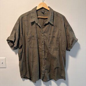Women's Eddie Bauer Easy Fit Patterned Short Sleeve Button Up - Green - Size TXL